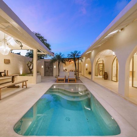 Villa Stella: 2Br Vibrant Mediterranean Oasis チャングー エクステリア 写真