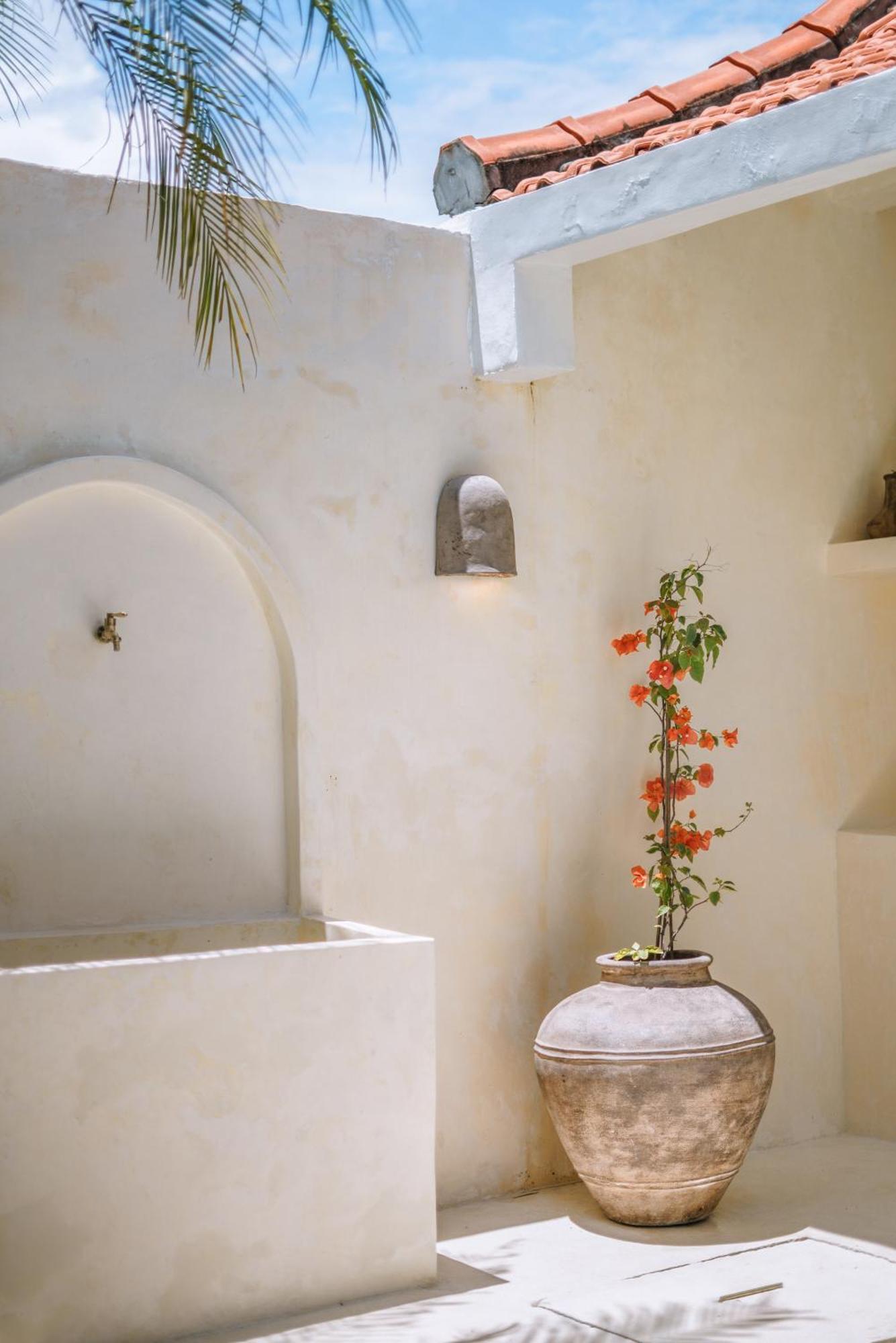 Villa Stella: 2Br Vibrant Mediterranean Oasis チャングー エクステリア 写真