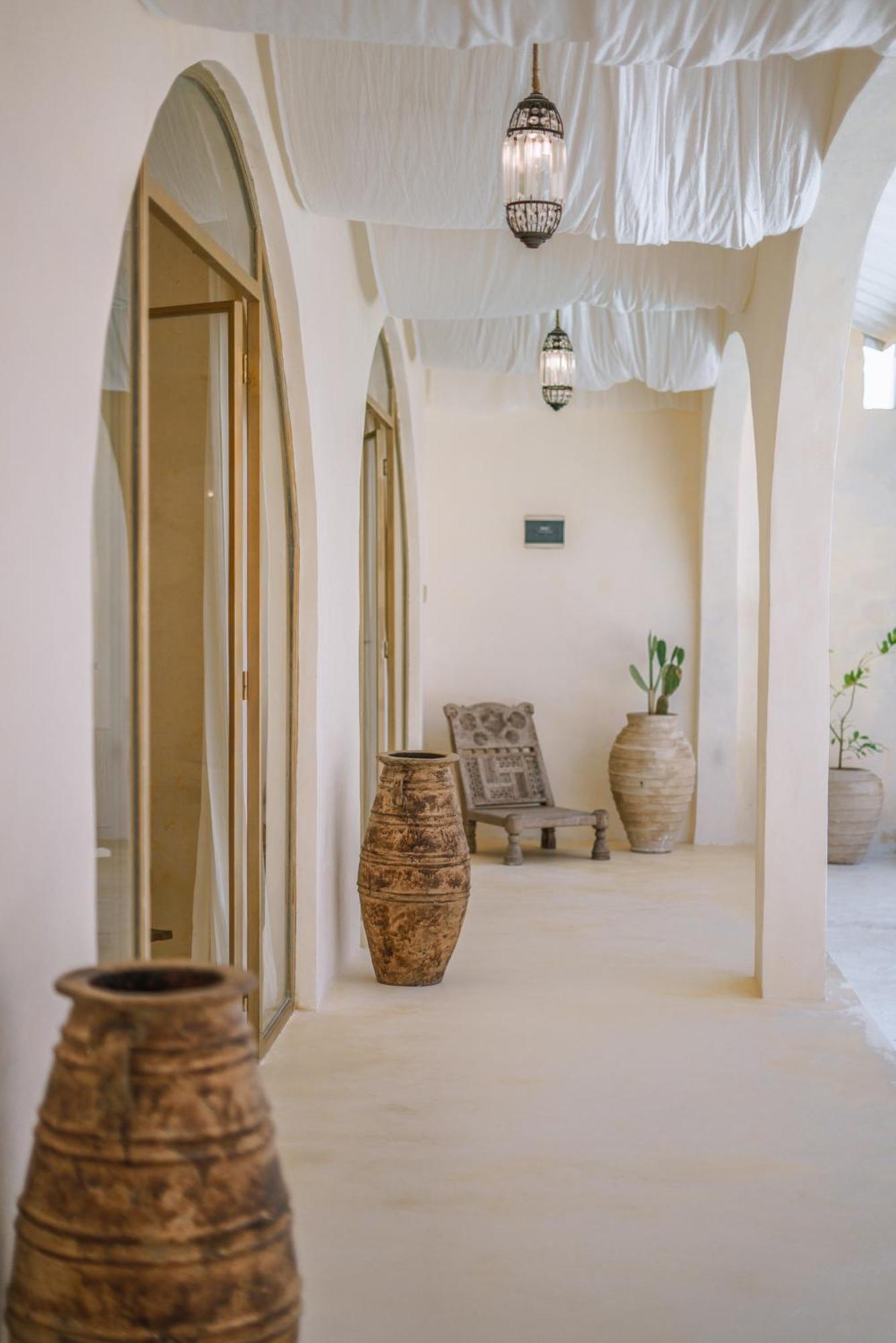 Villa Stella: 2Br Vibrant Mediterranean Oasis チャングー エクステリア 写真