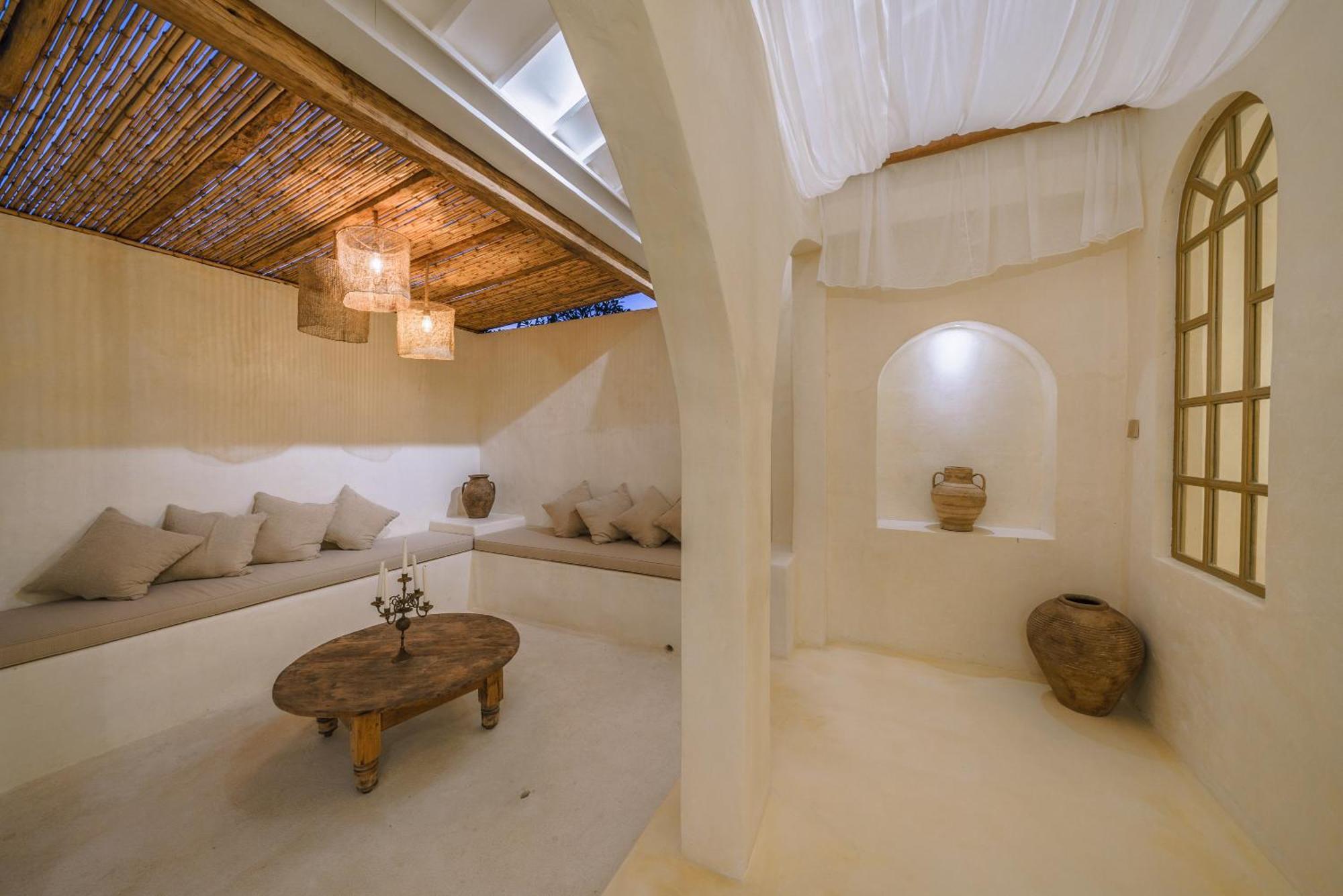 Villa Stella: 2Br Vibrant Mediterranean Oasis チャングー エクステリア 写真