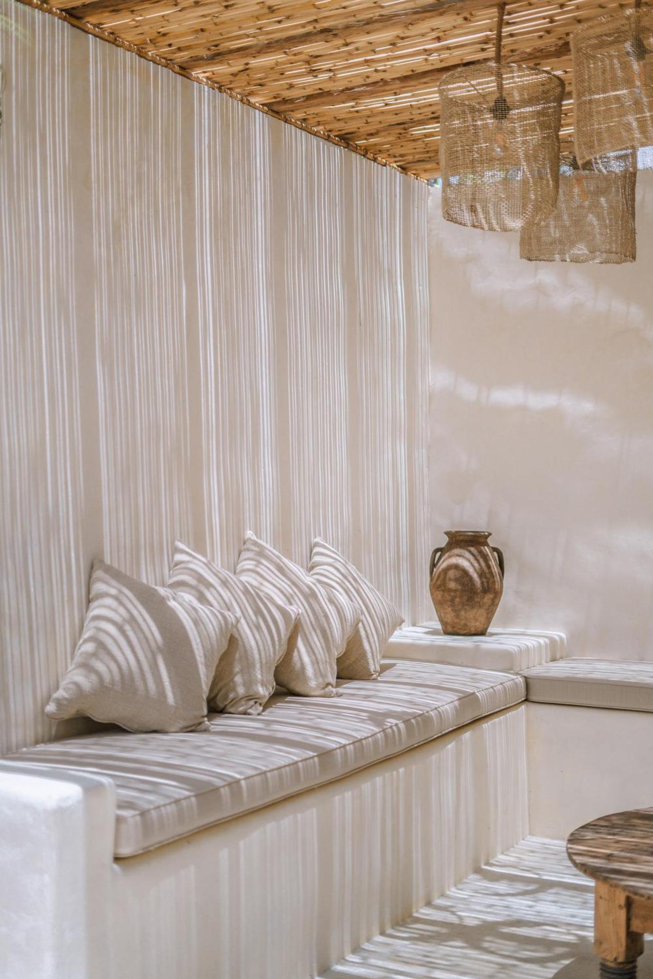 Villa Stella: 2Br Vibrant Mediterranean Oasis チャングー エクステリア 写真