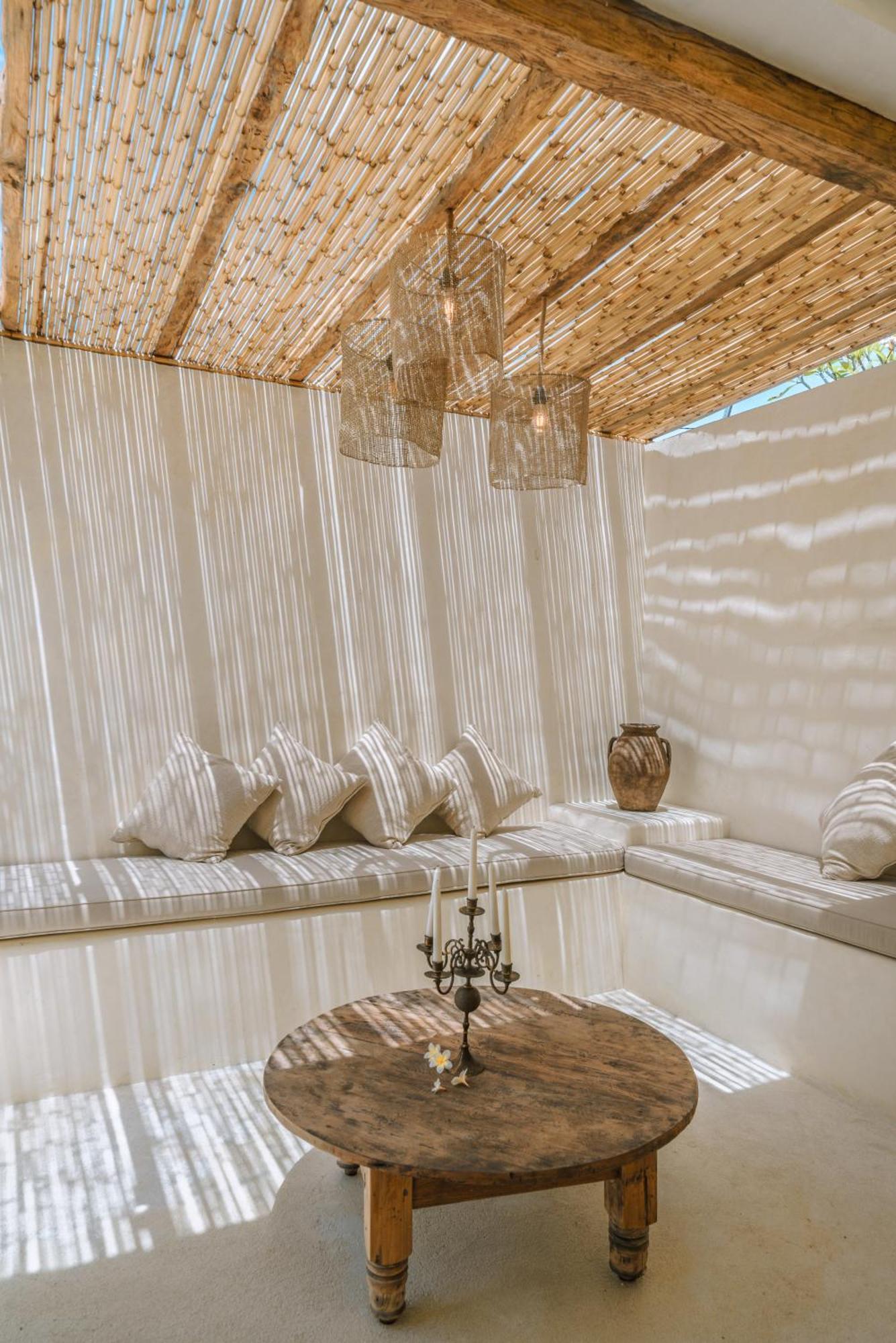 Villa Stella: 2Br Vibrant Mediterranean Oasis チャングー エクステリア 写真