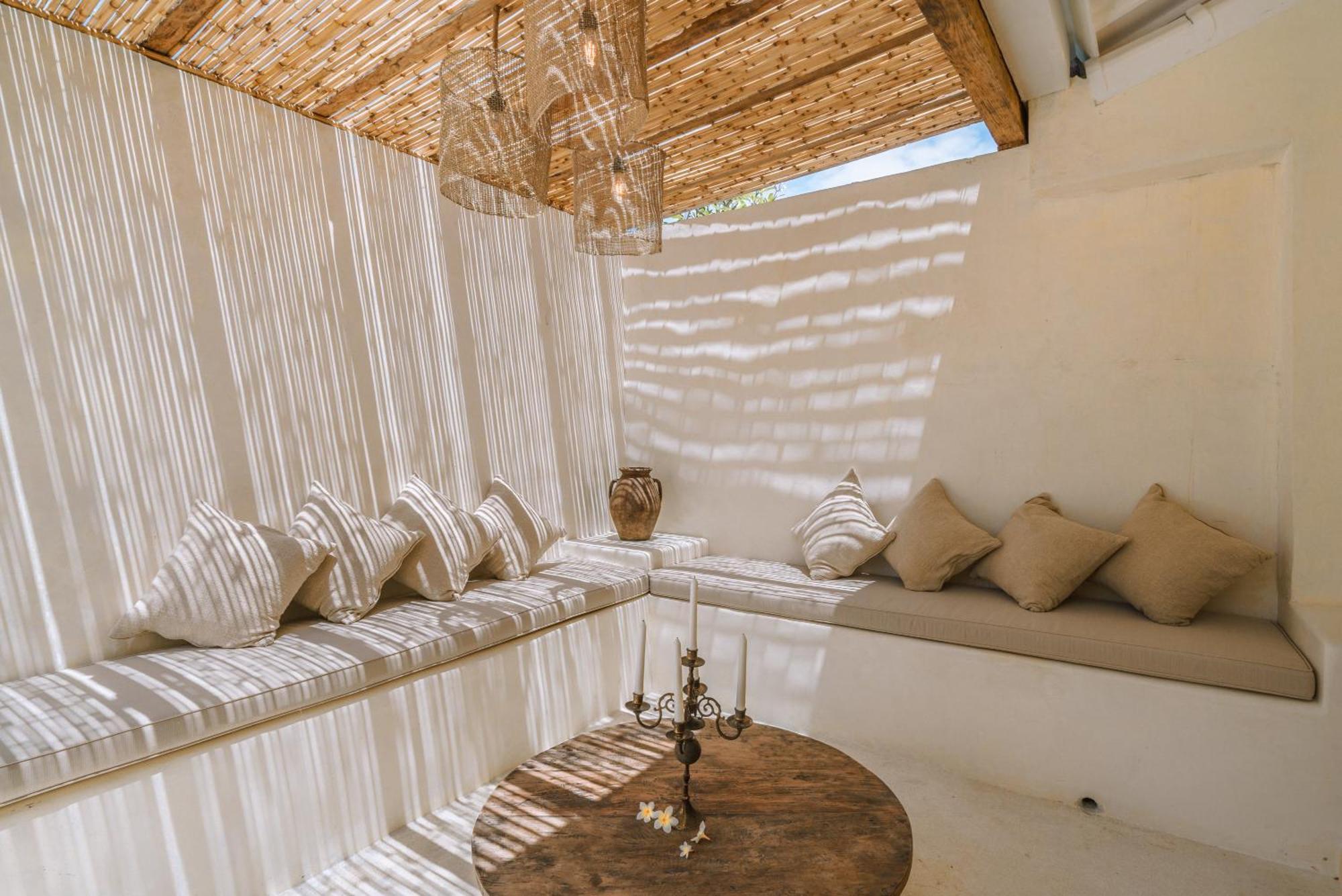 Villa Stella: 2Br Vibrant Mediterranean Oasis チャングー エクステリア 写真